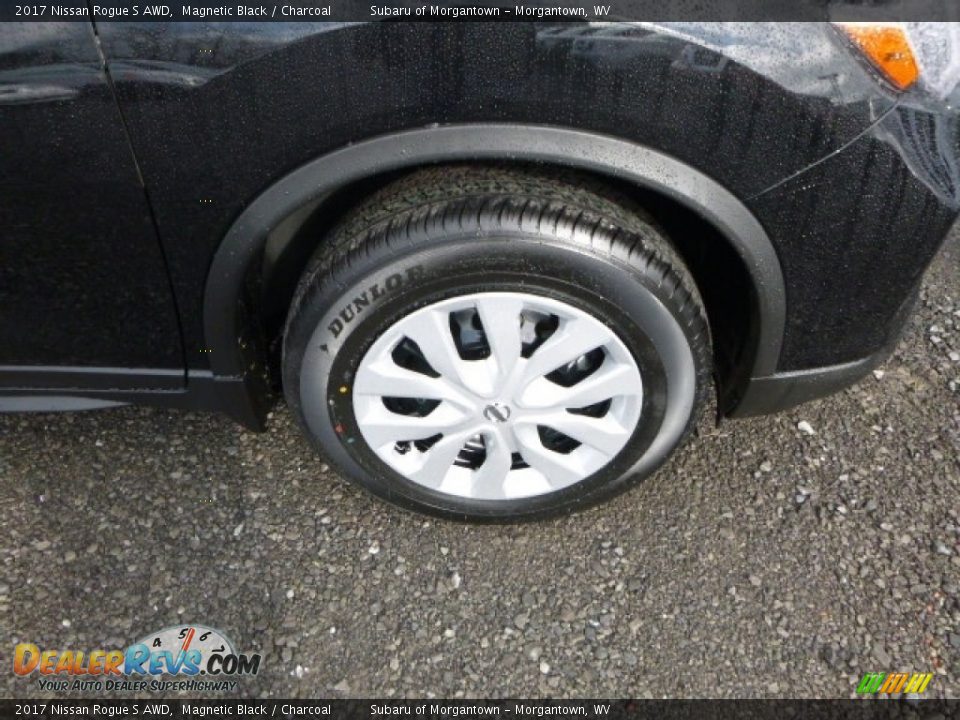 2017 Nissan Rogue S AWD Magnetic Black / Charcoal Photo #2