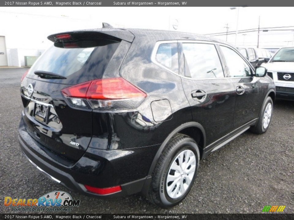 2017 Nissan Rogue S AWD Magnetic Black / Charcoal Photo #7