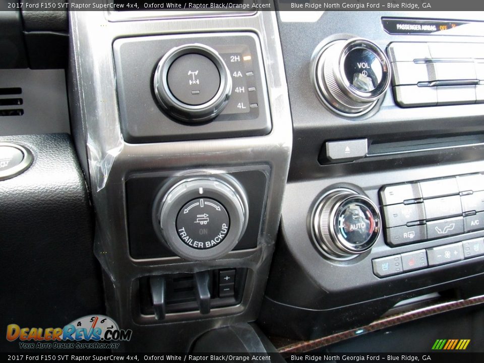 Controls of 2017 Ford F150 SVT Raptor SuperCrew 4x4 Photo #31