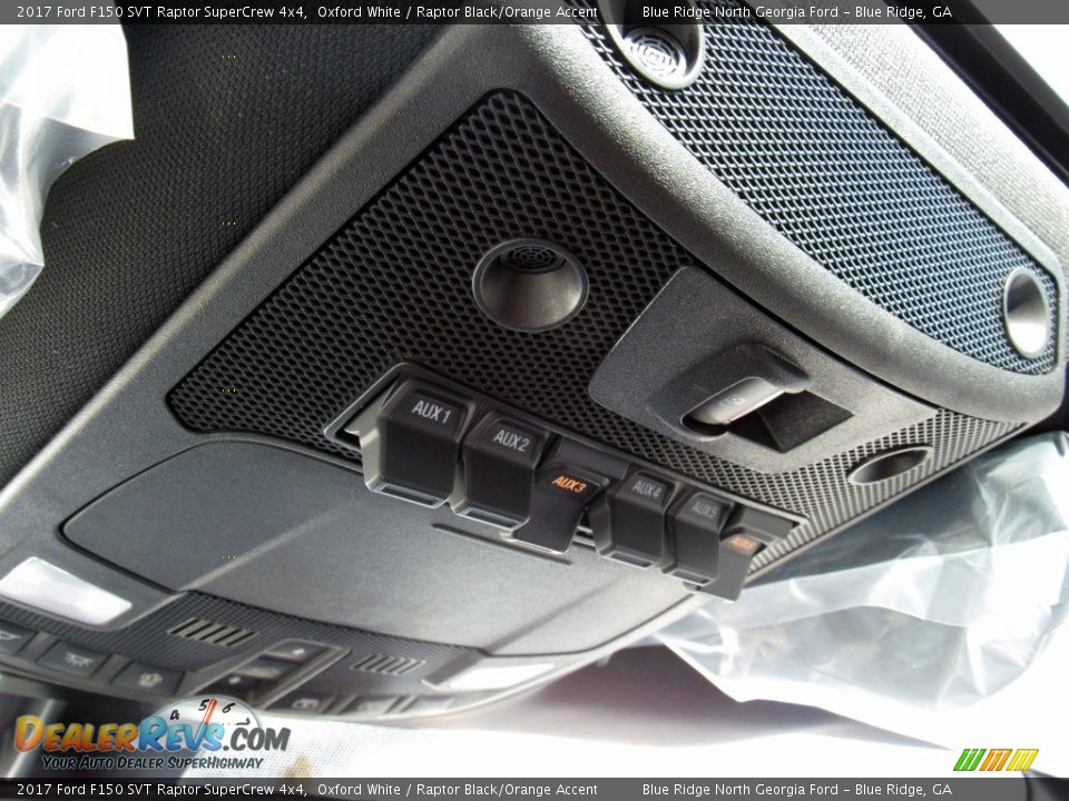 Controls of 2017 Ford F150 SVT Raptor SuperCrew 4x4 Photo #33
