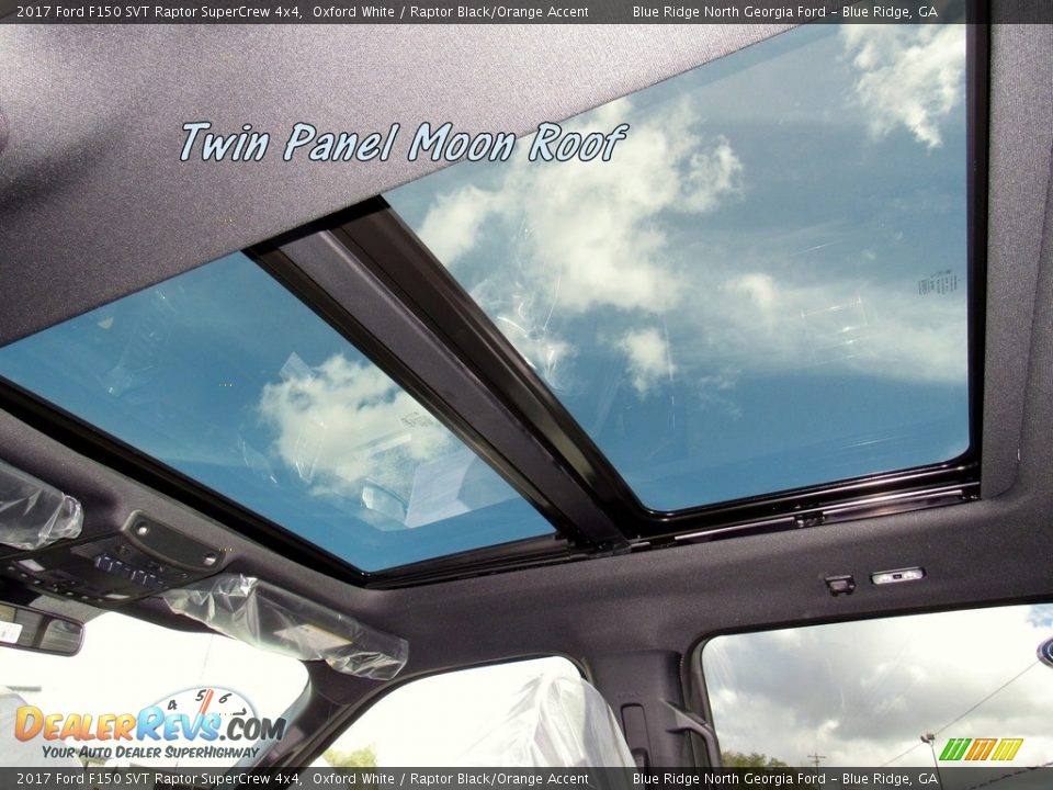 Sunroof of 2017 Ford F150 SVT Raptor SuperCrew 4x4 Photo #34
