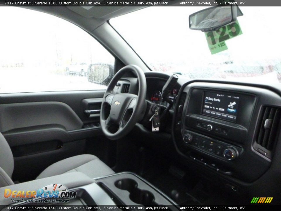 2017 Chevrolet Silverado 1500 Custom Double Cab 4x4 Silver Ice Metallic / Dark Ash/Jet Black Photo #4
