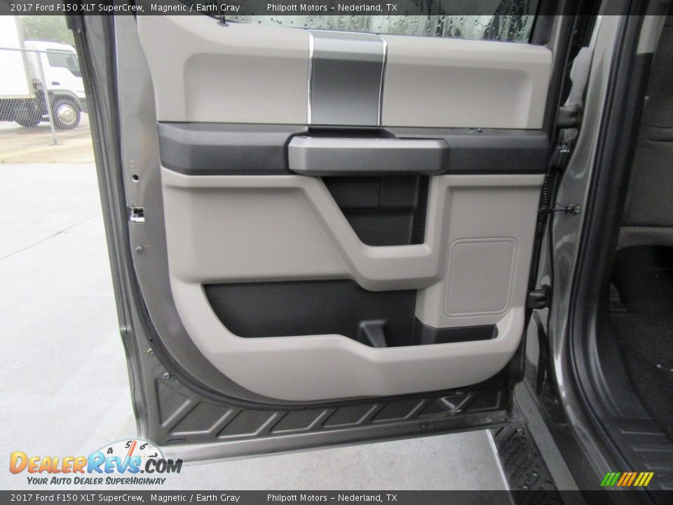 2017 Ford F150 XLT SuperCrew Magnetic / Earth Gray Photo #18