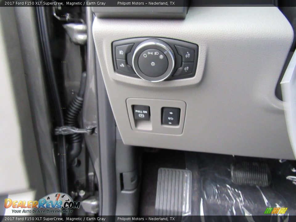 2017 Ford F150 XLT SuperCrew Magnetic / Earth Gray Photo #31