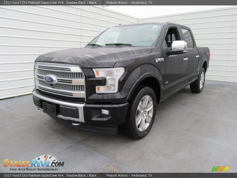 Front 3/4 View of 2017 Ford F150 Platinum SuperCrew 4x4 Photo #7