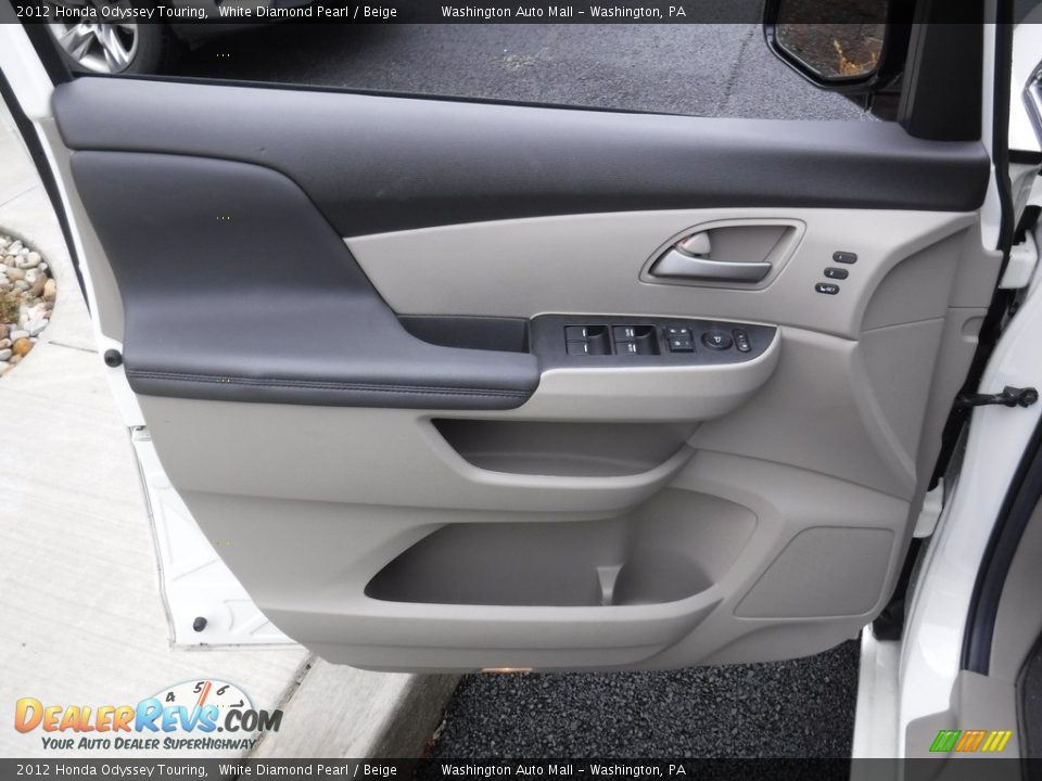 2012 Honda Odyssey Touring White Diamond Pearl / Beige Photo #18
