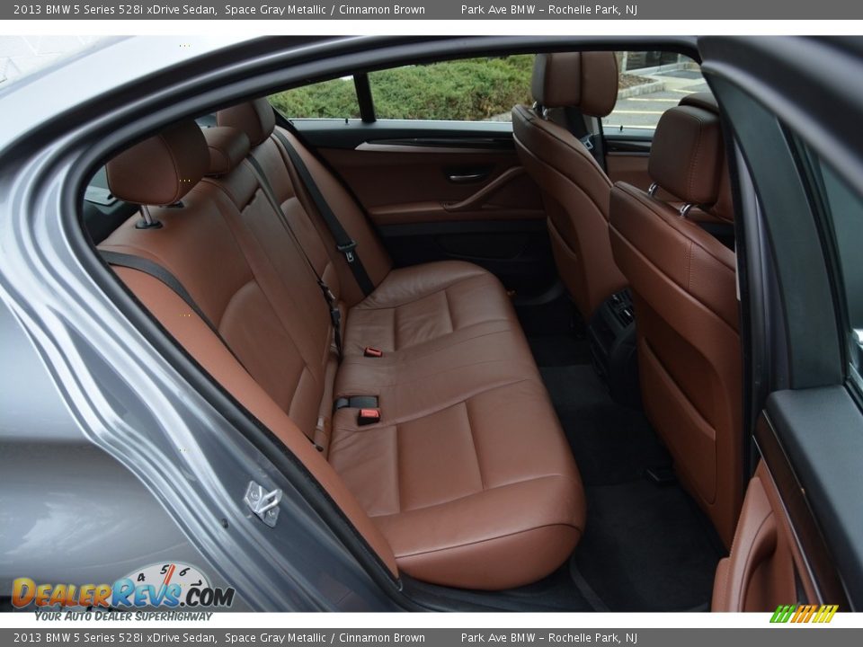 2013 BMW 5 Series 528i xDrive Sedan Space Gray Metallic / Cinnamon Brown Photo #24