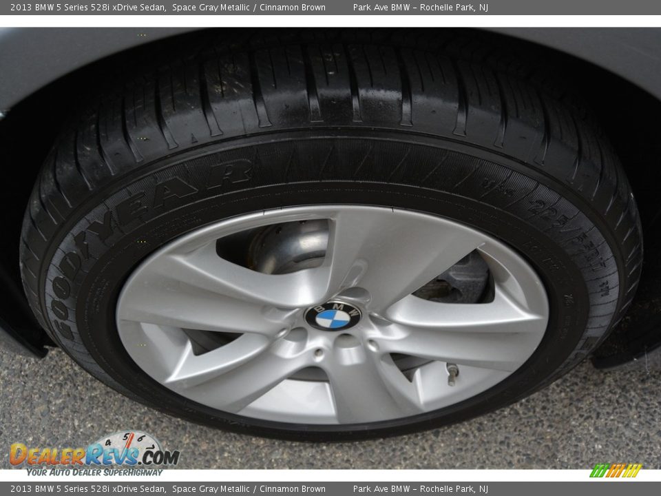 2013 BMW 5 Series 528i xDrive Sedan Space Gray Metallic / Cinnamon Brown Photo #32