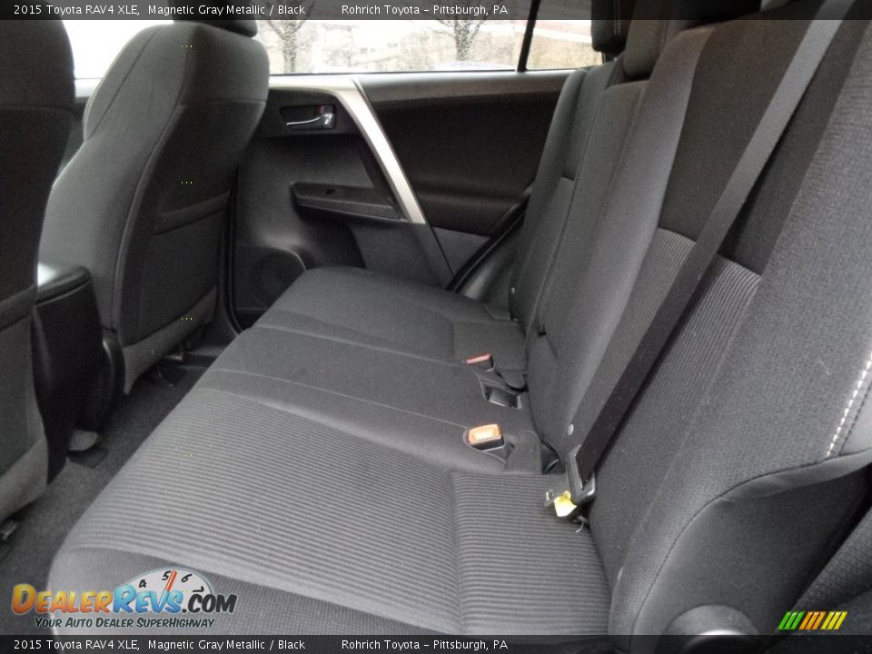 2015 Toyota RAV4 XLE Magnetic Gray Metallic / Black Photo #7