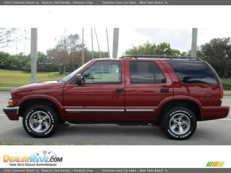 2000 Chevrolet Blazer LS Majestic Red Metallic / Medium Gray Photo #2