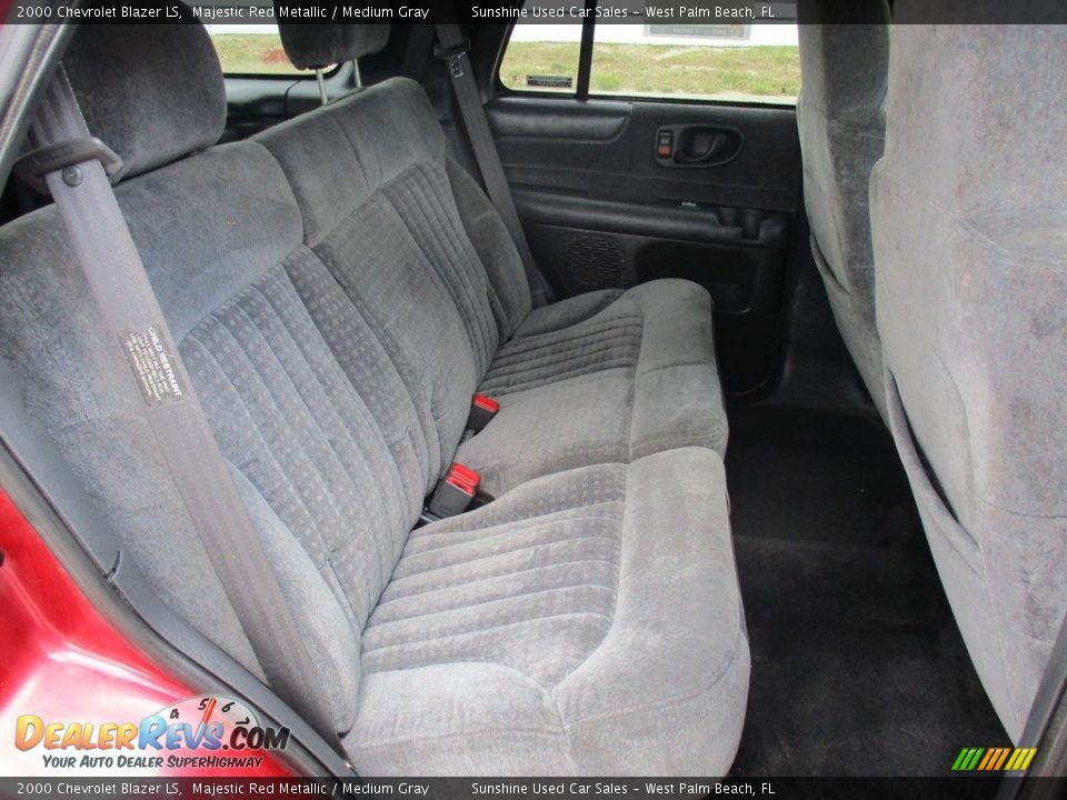 2000 Chevrolet Blazer LS Majestic Red Metallic / Medium Gray Photo #16