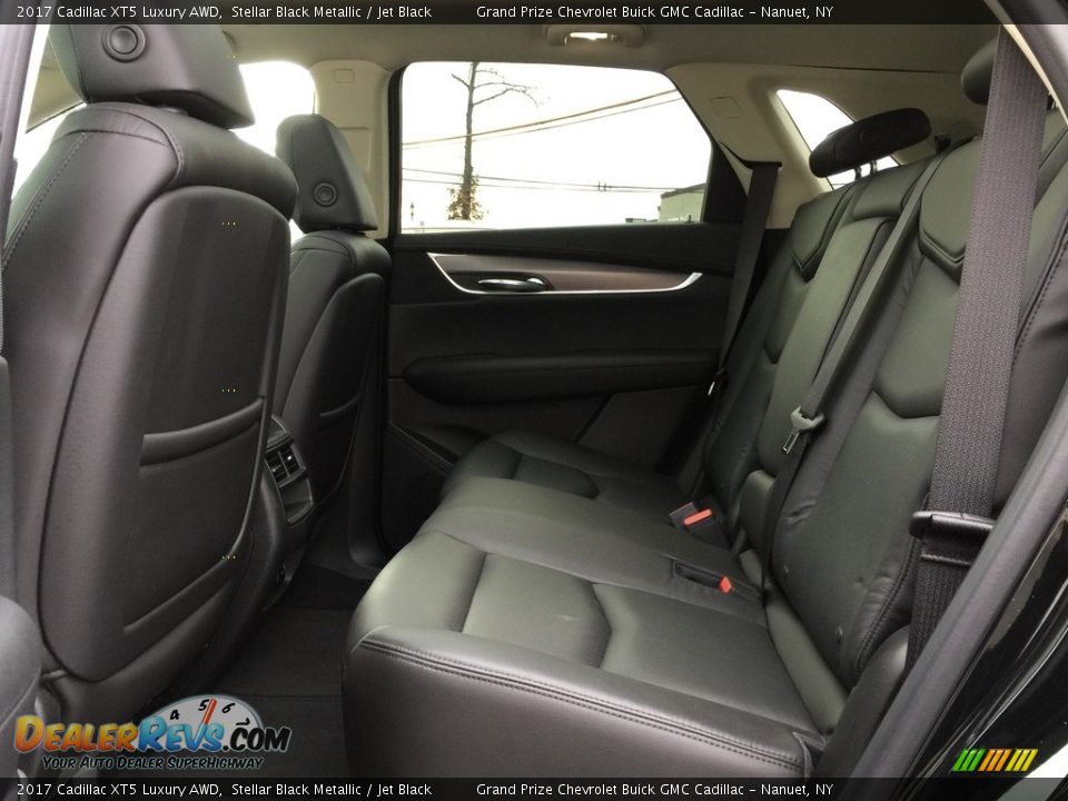 2017 Cadillac XT5 Luxury AWD Stellar Black Metallic / Jet Black Photo #8
