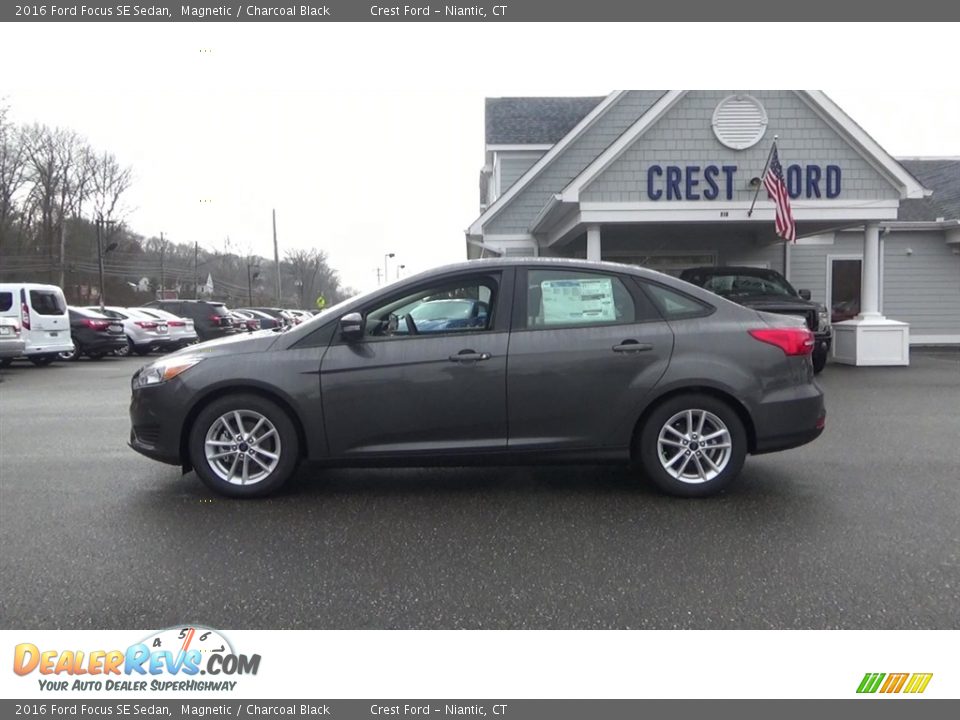 2016 Ford Focus SE Sedan Magnetic / Charcoal Black Photo #4