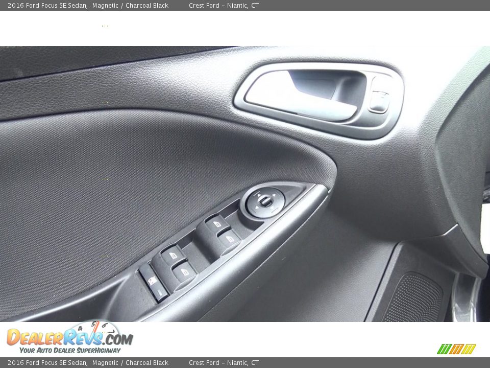 2016 Ford Focus SE Sedan Magnetic / Charcoal Black Photo #13