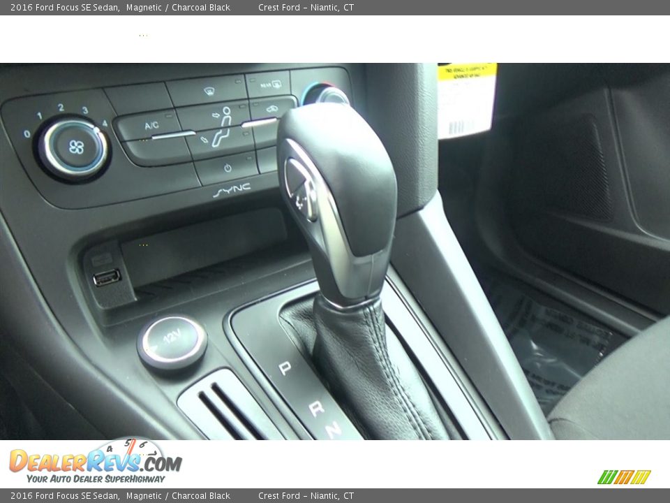 2016 Ford Focus SE Sedan Magnetic / Charcoal Black Photo #16