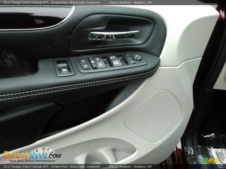 2017 Dodge Grand Caravan SXT Octane Red / Black/Light Graystone Photo #3