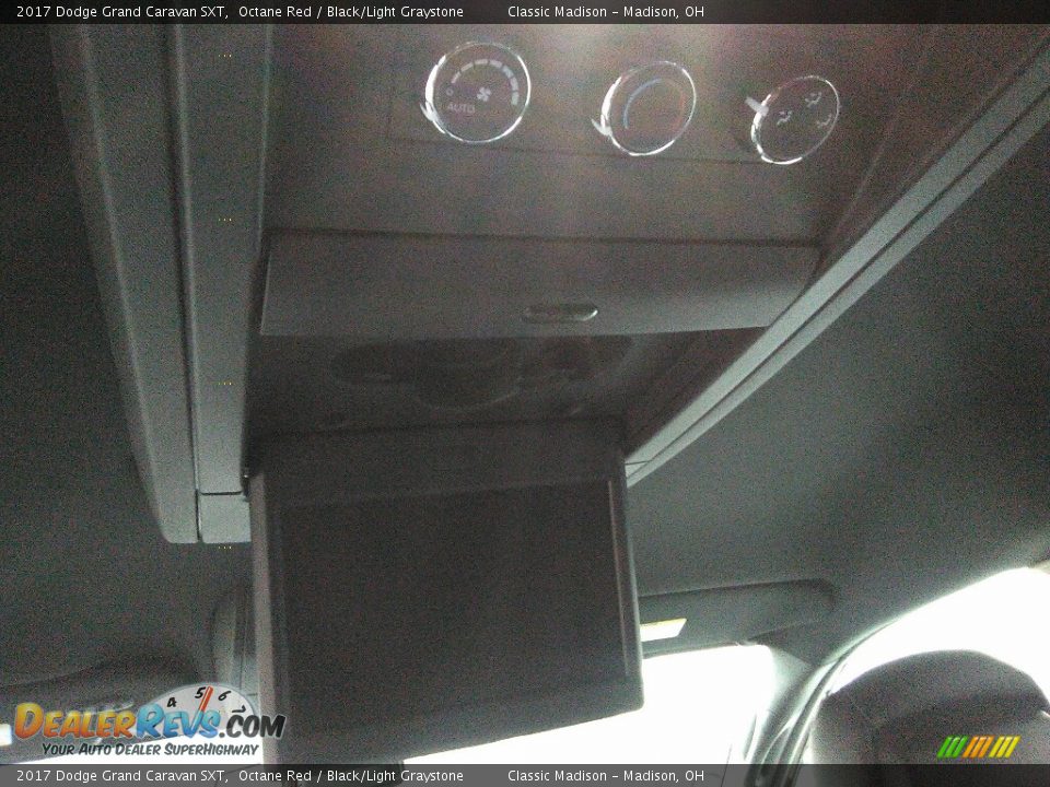 2017 Dodge Grand Caravan SXT Octane Red / Black/Light Graystone Photo #11