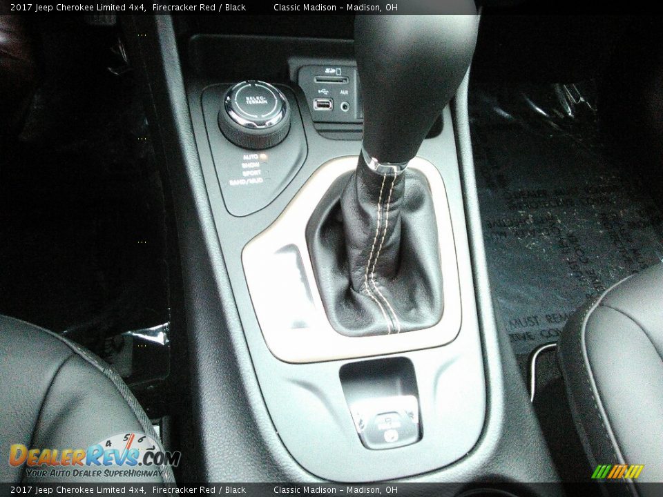 2017 Jeep Cherokee Limited 4x4 Firecracker Red / Black Photo #11