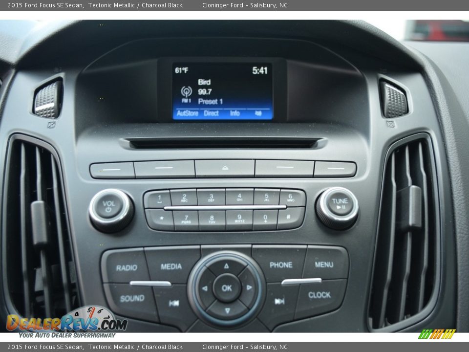 2015 Ford Focus SE Sedan Tectonic Metallic / Charcoal Black Photo #16