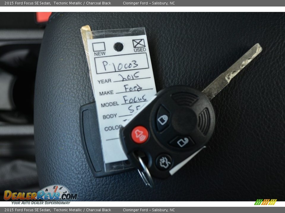 2015 Ford Focus SE Sedan Tectonic Metallic / Charcoal Black Photo #24