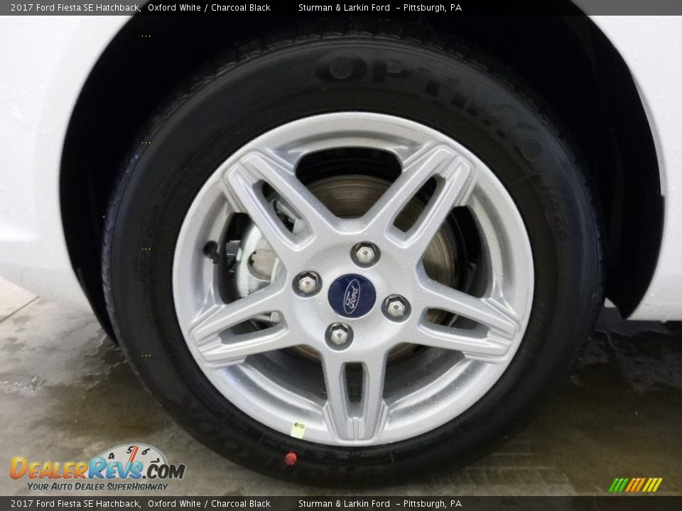 2017 Ford Fiesta SE Hatchback Oxford White / Charcoal Black Photo #6
