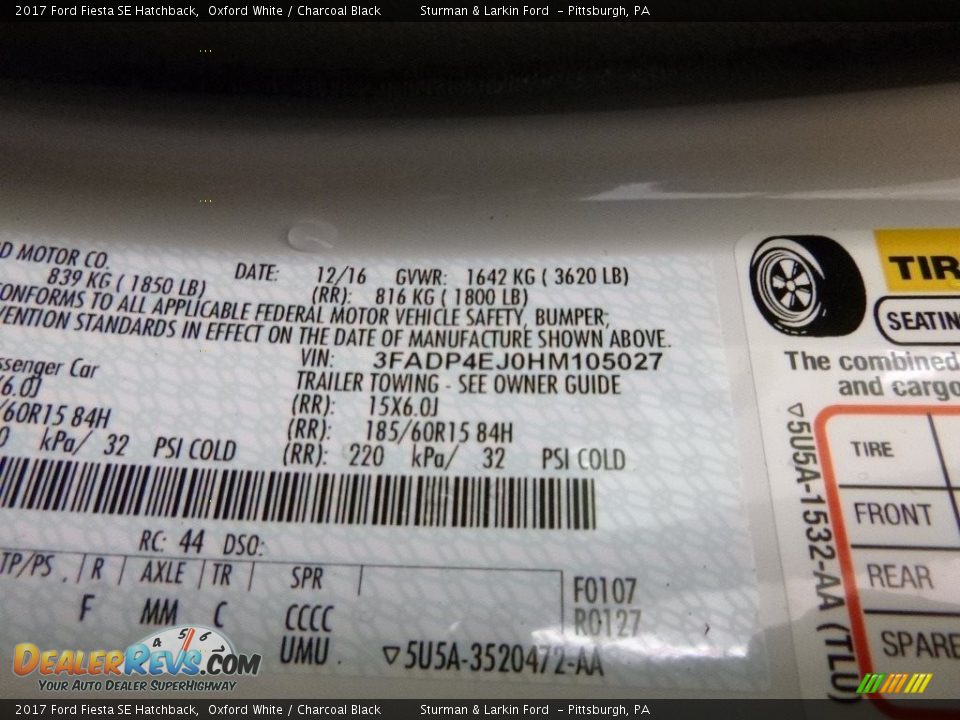 2017 Ford Fiesta SE Hatchback Oxford White / Charcoal Black Photo #12