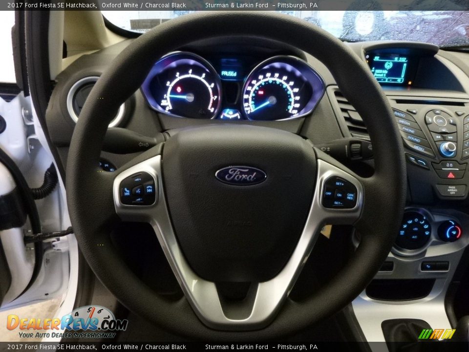 2017 Ford Fiesta SE Hatchback Oxford White / Charcoal Black Photo #13
