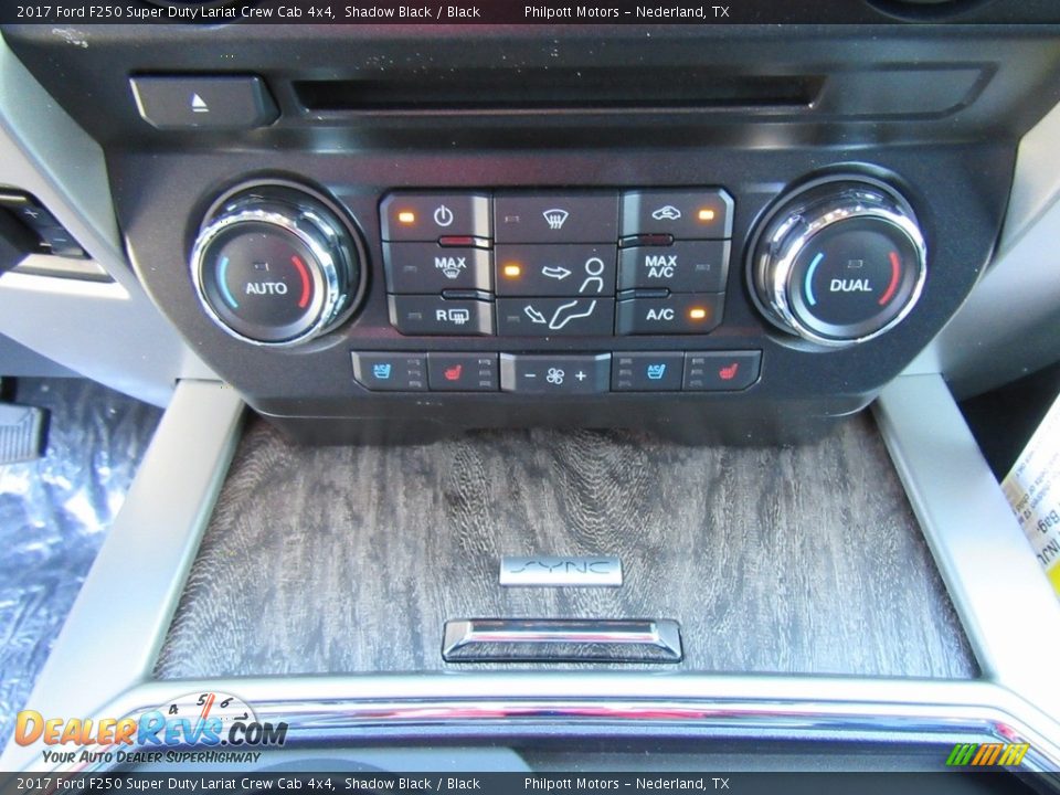 2017 Ford F250 Super Duty Lariat Crew Cab 4x4 Shadow Black / Black Photo #30