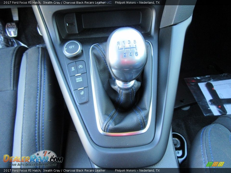 2017 Ford Focus RS Hatch Shifter Photo #32