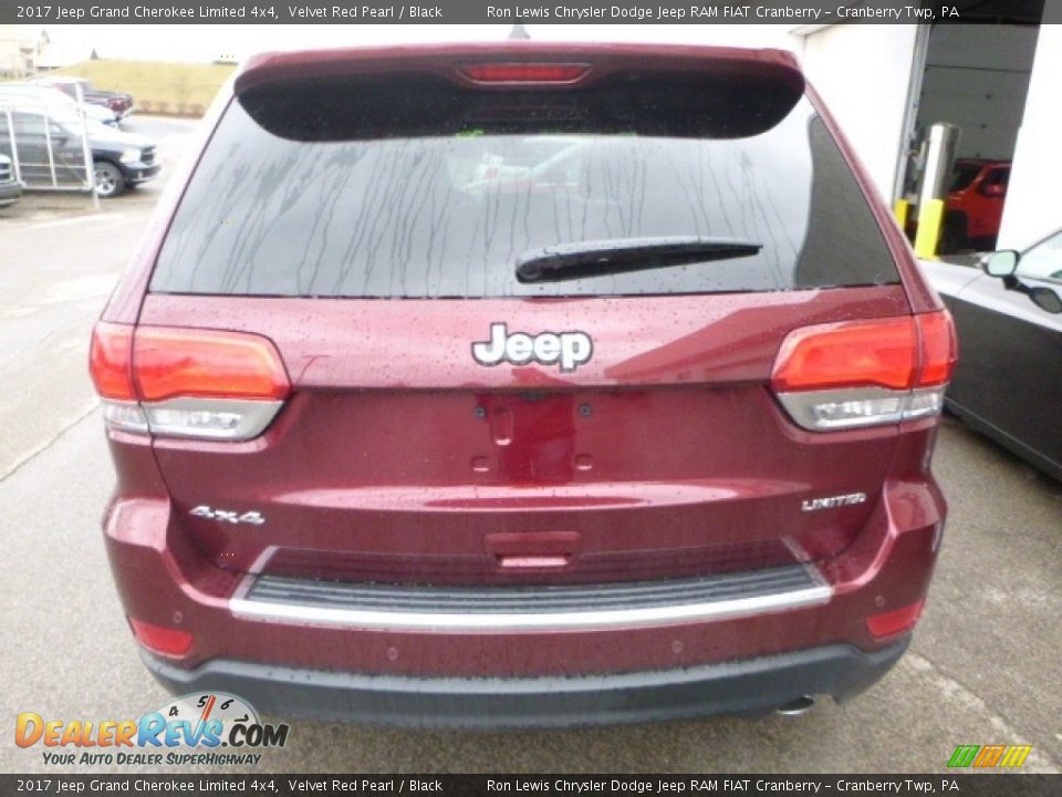 2017 Jeep Grand Cherokee Limited 4x4 Velvet Red Pearl / Black Photo #6