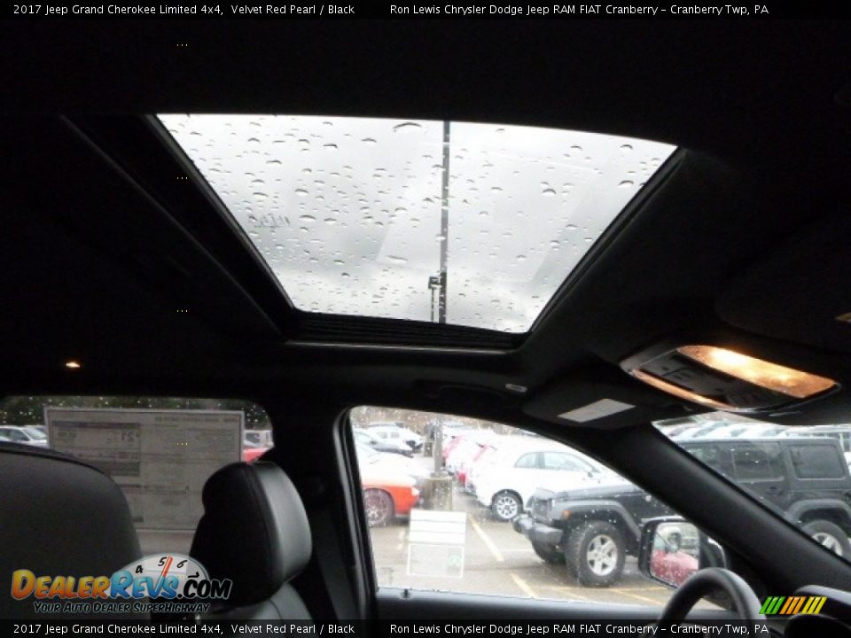 2017 Jeep Grand Cherokee Limited 4x4 Velvet Red Pearl / Black Photo #9