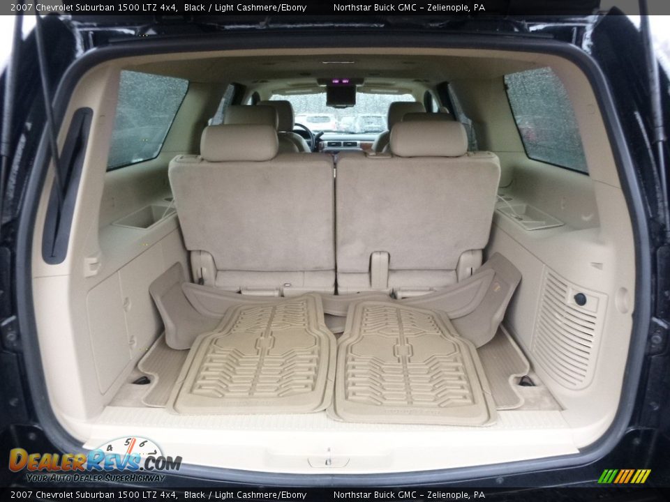 2007 Chevrolet Suburban 1500 LTZ 4x4 Black / Light Cashmere/Ebony Photo #10