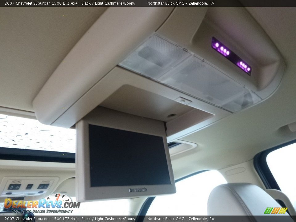 2007 Chevrolet Suburban 1500 LTZ 4x4 Black / Light Cashmere/Ebony Photo #17