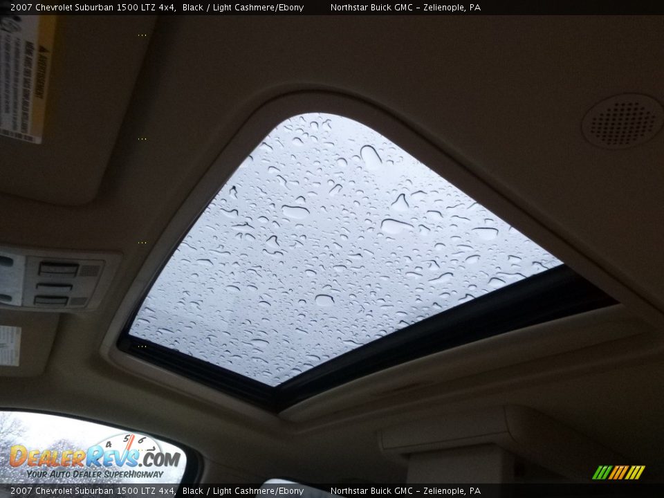 2007 Chevrolet Suburban 1500 LTZ 4x4 Black / Light Cashmere/Ebony Photo #21