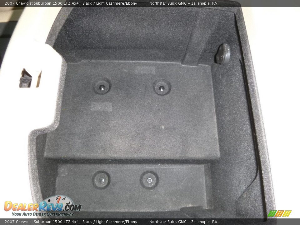 2007 Chevrolet Suburban 1500 LTZ 4x4 Black / Light Cashmere/Ebony Photo #29