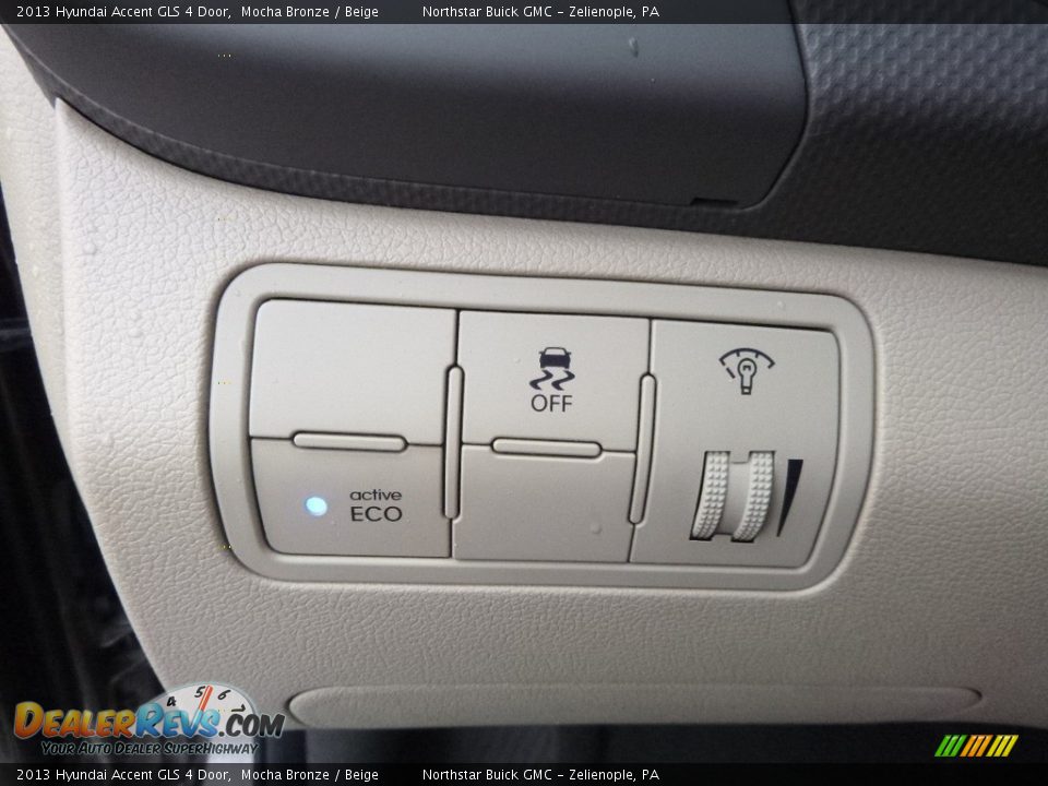 2013 Hyundai Accent GLS 4 Door Mocha Bronze / Beige Photo #20