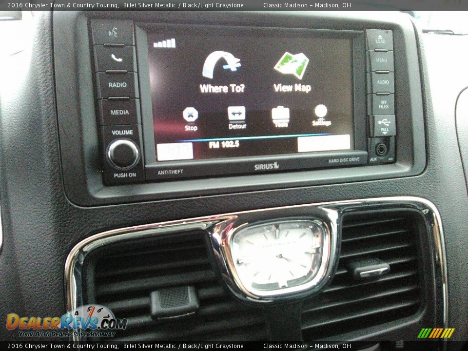 2016 Chrysler Town & Country Touring Billet Silver Metallic / Black/Light Graystone Photo #11