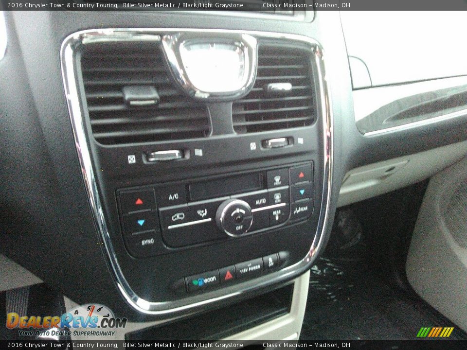 2016 Chrysler Town & Country Touring Billet Silver Metallic / Black/Light Graystone Photo #12