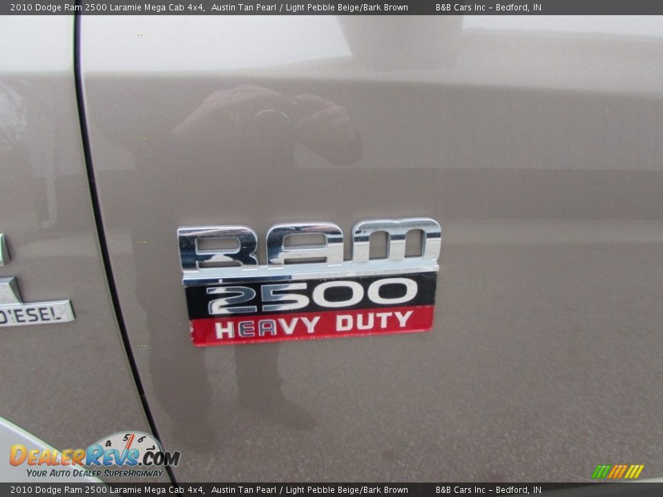 2010 Dodge Ram 2500 Laramie Mega Cab 4x4 Austin Tan Pearl / Light Pebble Beige/Bark Brown Photo #13