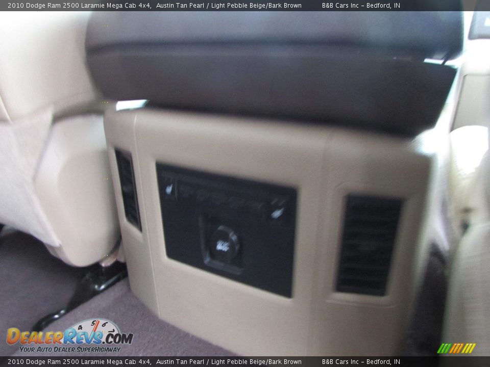2010 Dodge Ram 2500 Laramie Mega Cab 4x4 Austin Tan Pearl / Light Pebble Beige/Bark Brown Photo #23