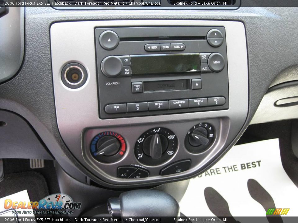 2006 Ford Focus ZX5 SES Hatchback Dark Toreador Red Metallic / Charcoal/Charcoal Photo #11