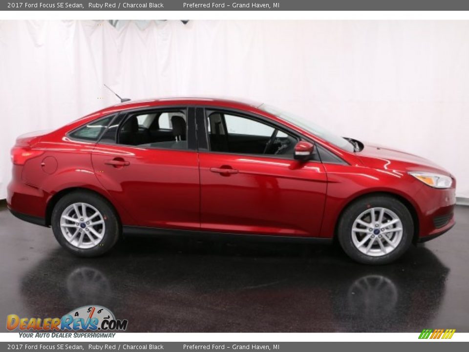 2017 Ford Focus SE Sedan Ruby Red / Charcoal Black Photo #1