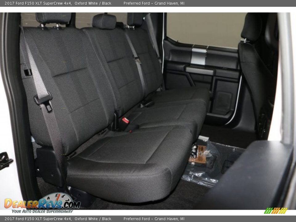 2017 Ford F150 XLT SuperCrew 4x4 Oxford White / Black Photo #5