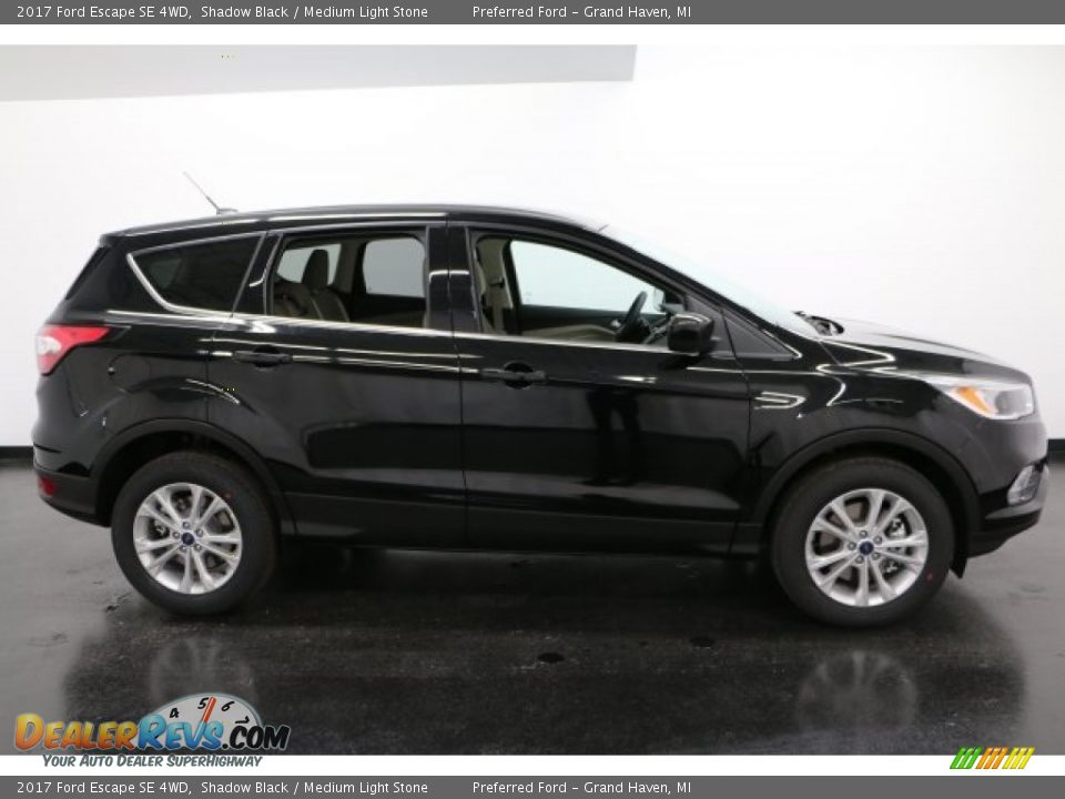 2017 Ford Escape SE 4WD Shadow Black / Medium Light Stone Photo #1