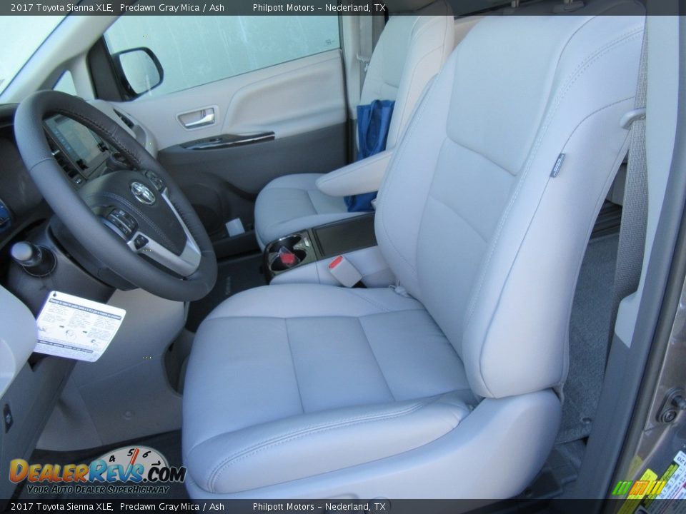 2017 Toyota Sienna XLE Predawn Gray Mica / Ash Photo #20