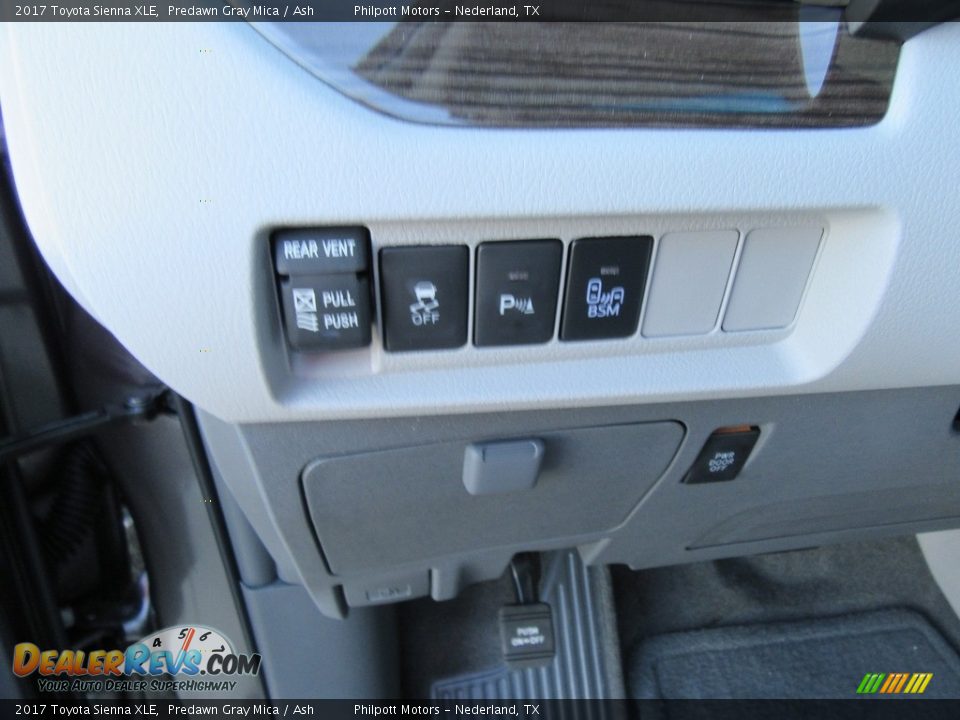 2017 Toyota Sienna XLE Predawn Gray Mica / Ash Photo #34