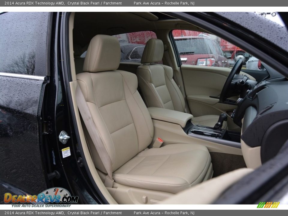 2014 Acura RDX Technology AWD Crystal Black Pearl / Parchment Photo #30