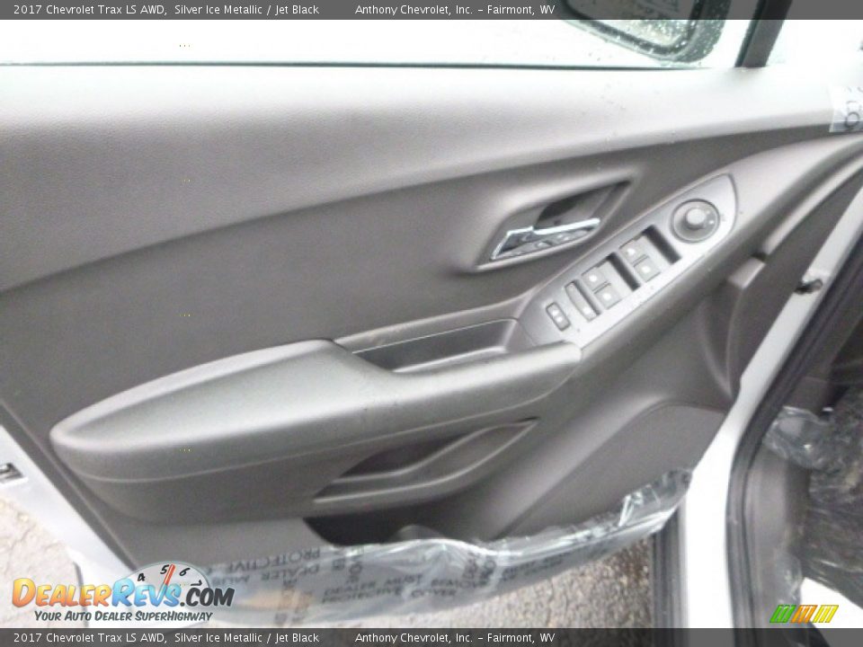 2017 Chevrolet Trax LS AWD Silver Ice Metallic / Jet Black Photo #13