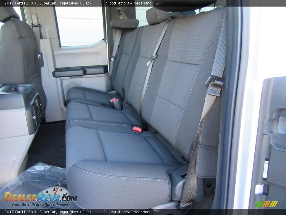 Rear Seat of 2017 Ford F150 XL SuperCab Photo #19