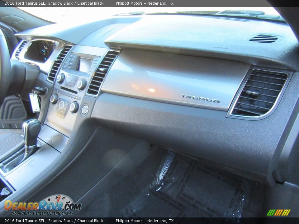 2016 Ford Taurus SEL Shadow Black / Charcoal Black Photo #16